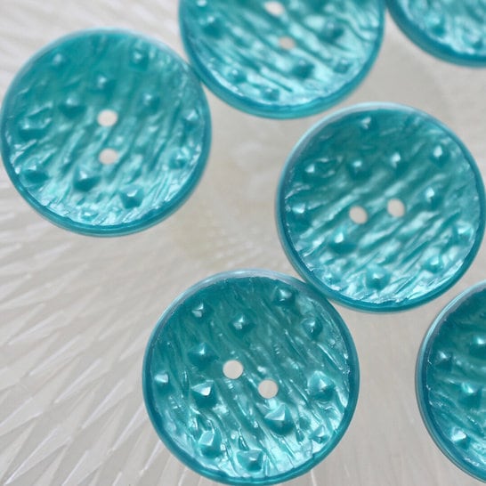 イタリア 立体ドットターコイズ 2穴 23㎜