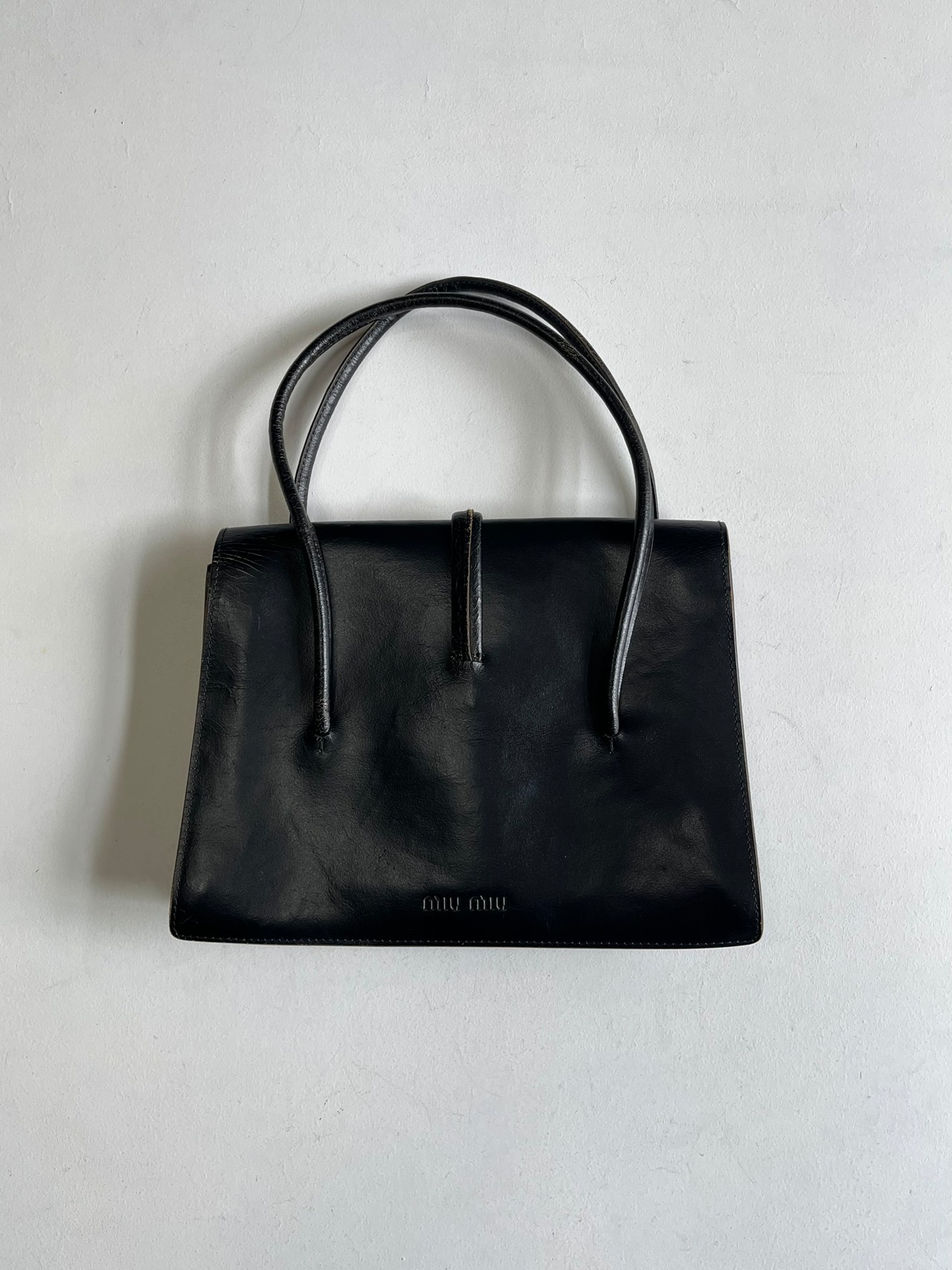 MIU MIU FW2001 Cracked Leather Hand Bag | GREY