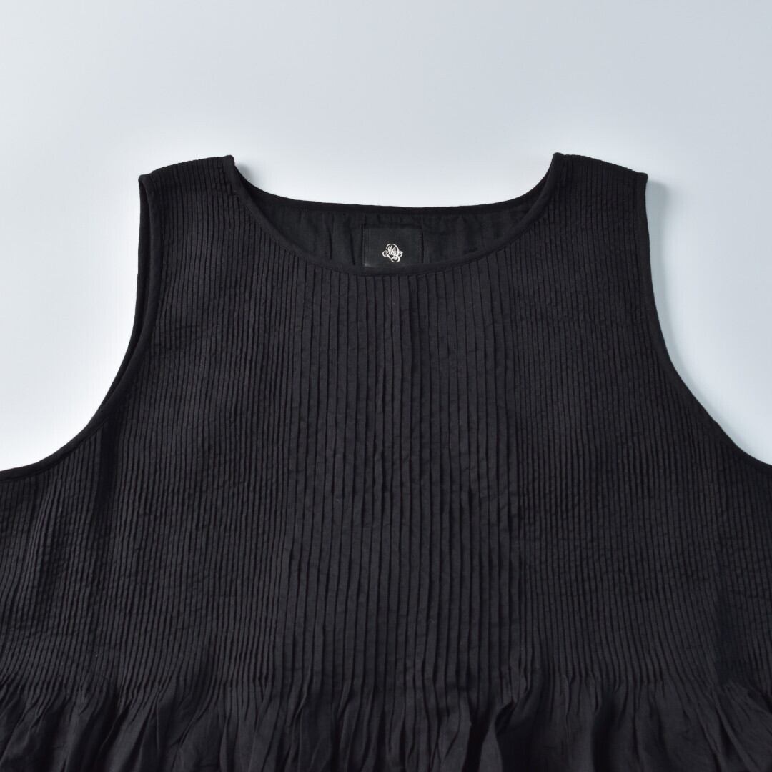 maison de soil メゾンドソイル オーガニックコットンミニピンタックノースリーブドレス・ブラック 細かい手仕事が施されています