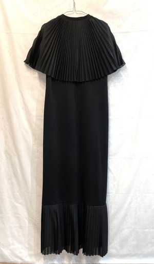 FUMIE TANAKA F23S-09 pleats neck OP  size 1 color black