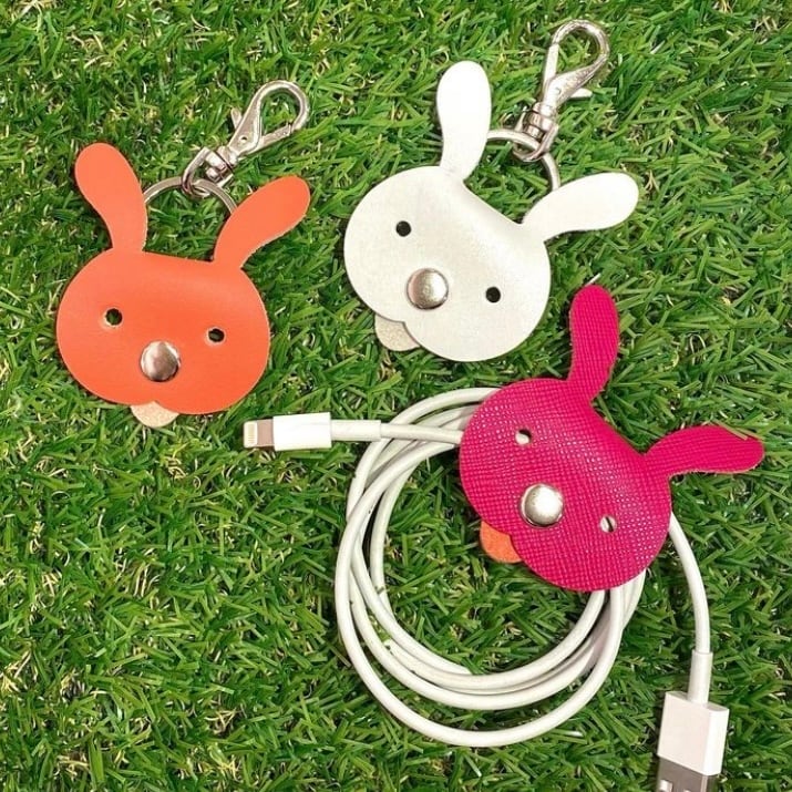 ウサギクリップ】 コードクリップになるウサギのキーチャーム | 野村製作所