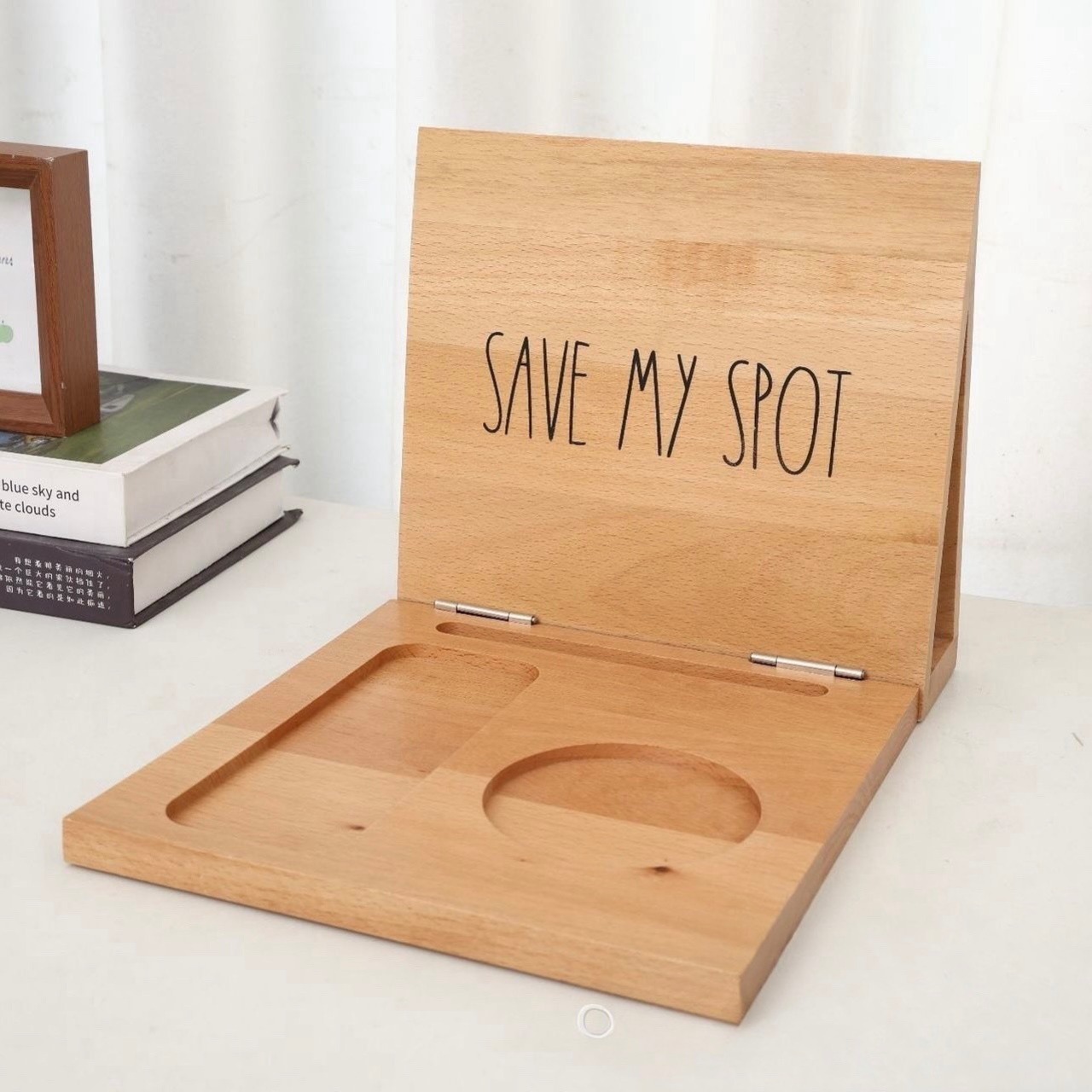 【木製 インテリア ディスプレイラック】デスクトップ収納 ペン置き メガネ置き マグカップホルダー 本棚 多目的 防湿 モダン シンプル 折りたたみ可能 北欧テイスト おしゃれ 省スペース