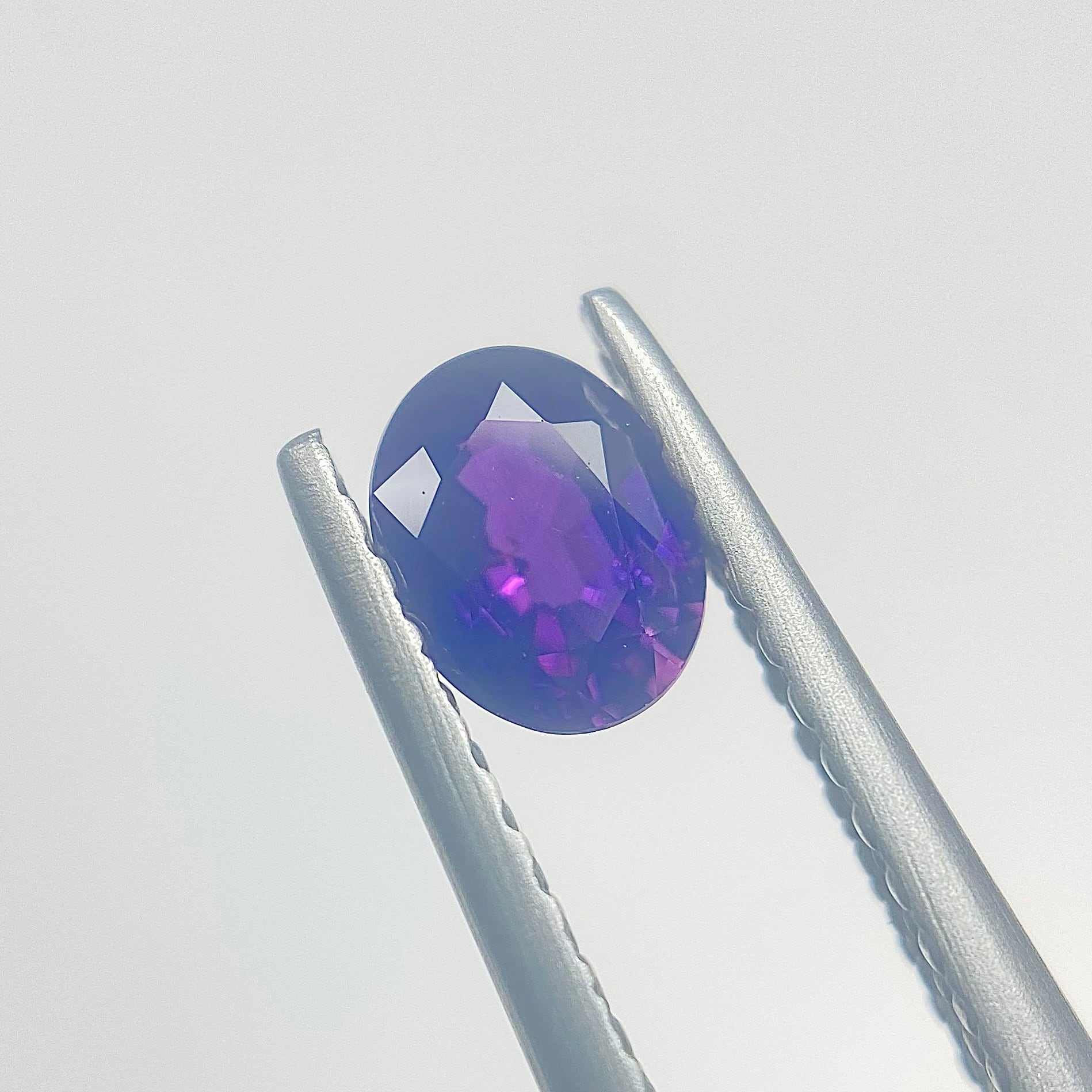 大人の魅力　パープルサファイア