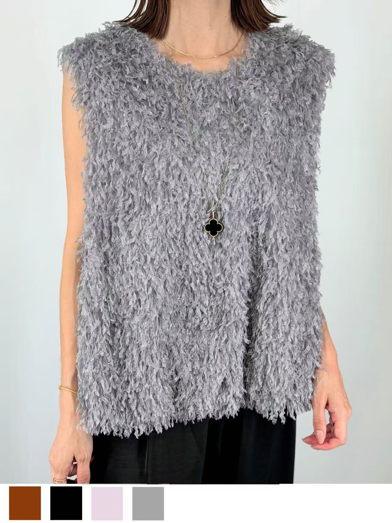 フェザーヤーンベスト