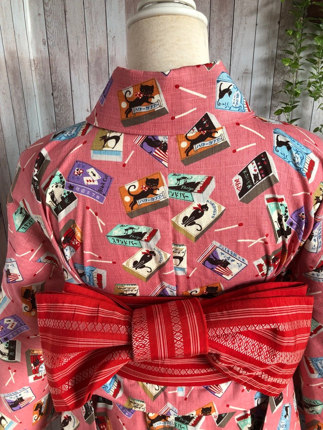 一点物・お仕立て上がり！昭和レトロな黒猫の浴衣【ピンク・S-Mサイズ】