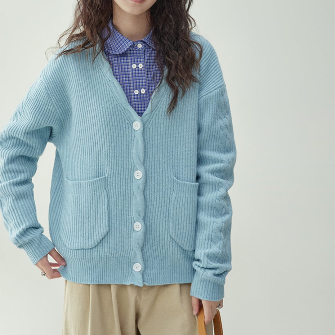 v neck pocket knit cardigan