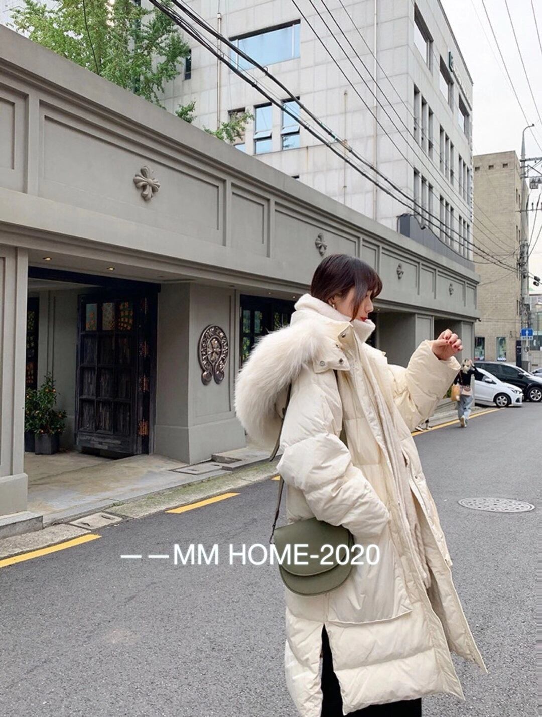 ボリュームファー付き　中綿ロングコート　AJ42241-6688