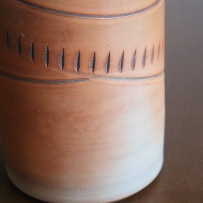 小石原焼 蔵人窯 筒花瓶 一本飛び鉋 Koishiwara-yaki Flower vase #314