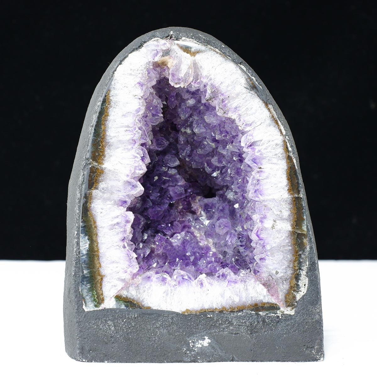 2.8Kg アメジストドーム ウルグアイ産 アメジスト ドーム 原石 ジオード カペーラ 一点物174-2298
