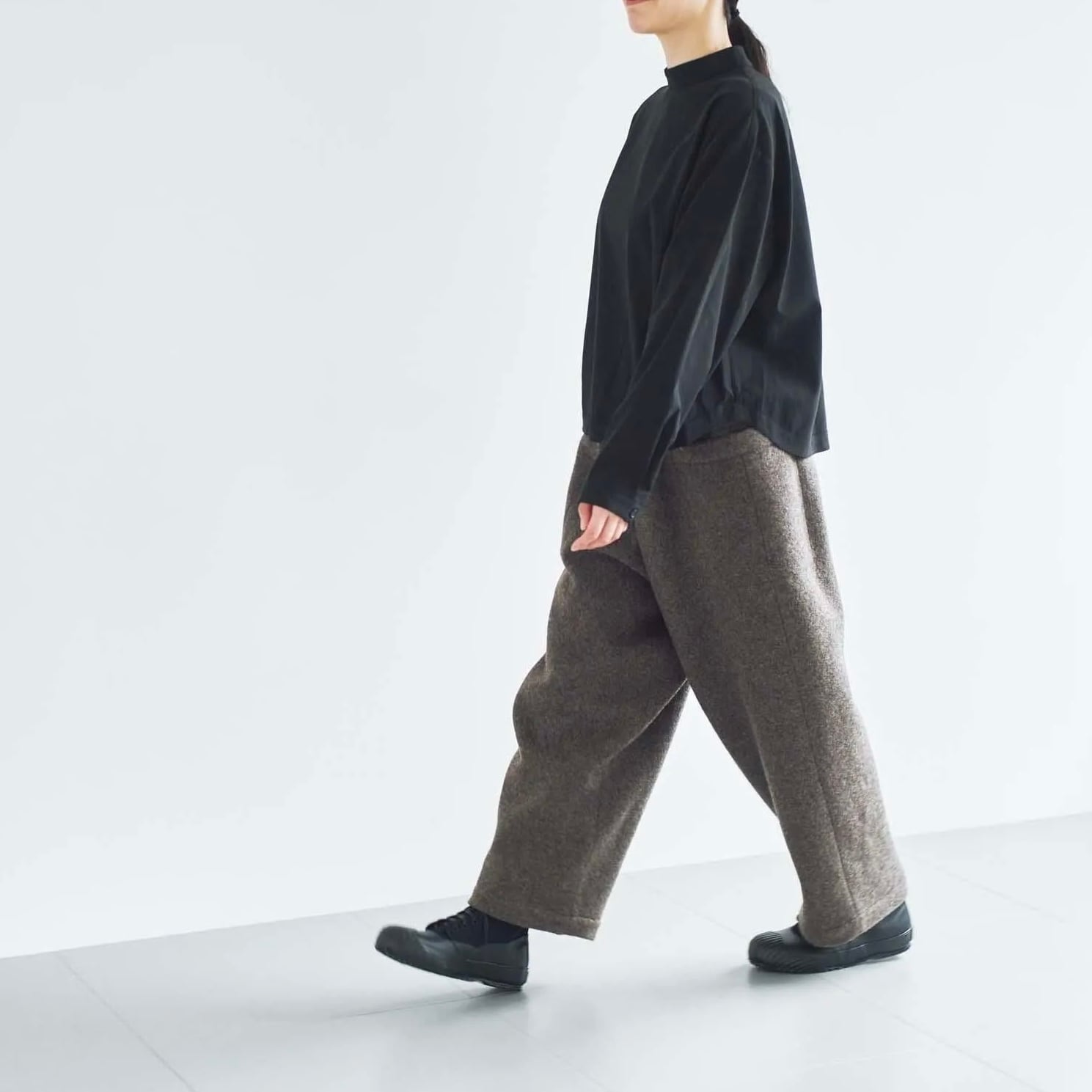 āta ｜wool pants（圧縮ウール100%） -navy, brown | robin ASO