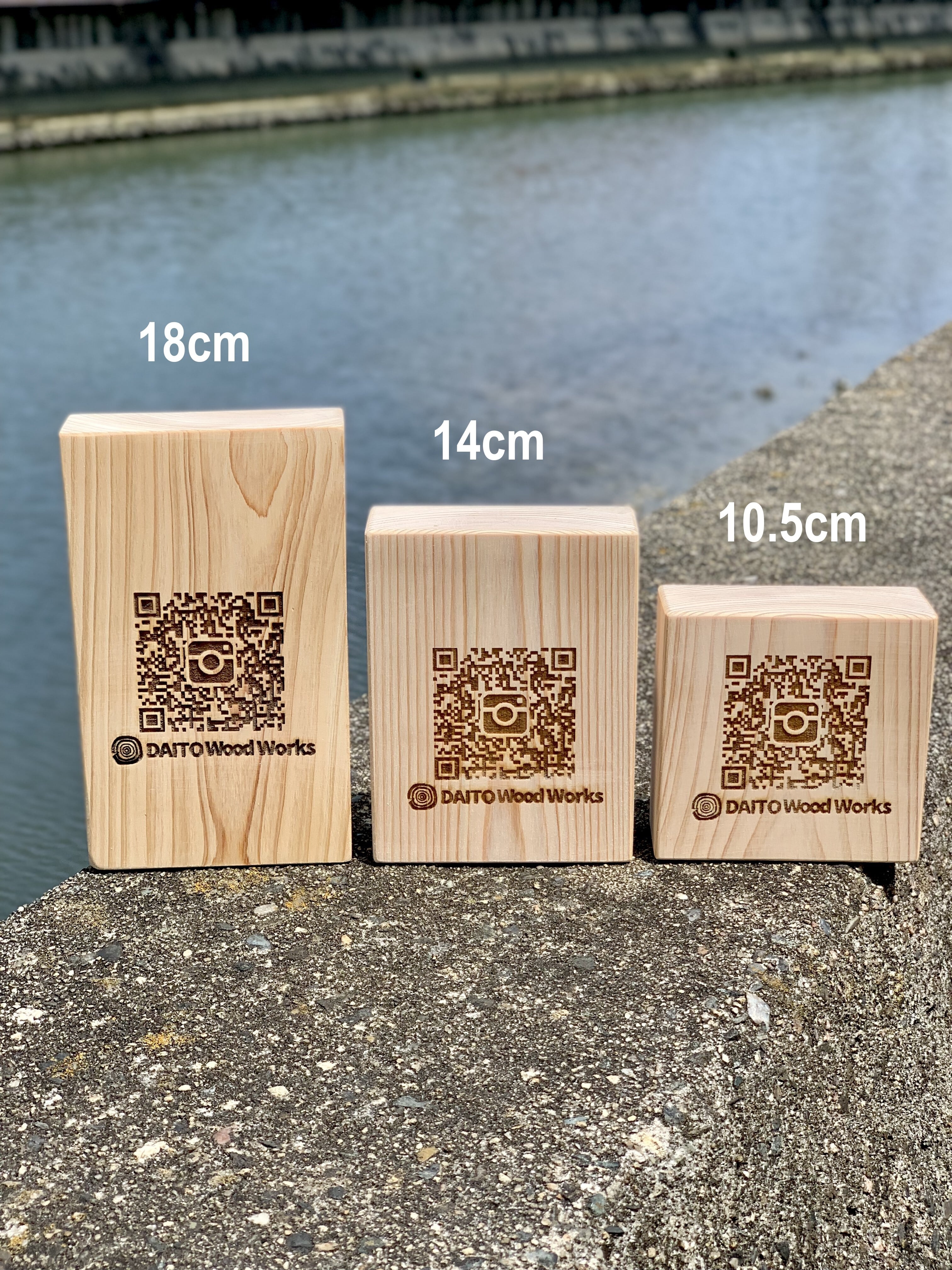 ヒノキ 丸太 楽天市場】国産 ヒノキ 丸太 輪切り 直径約18cm×厚さ5cm 鍋敷き