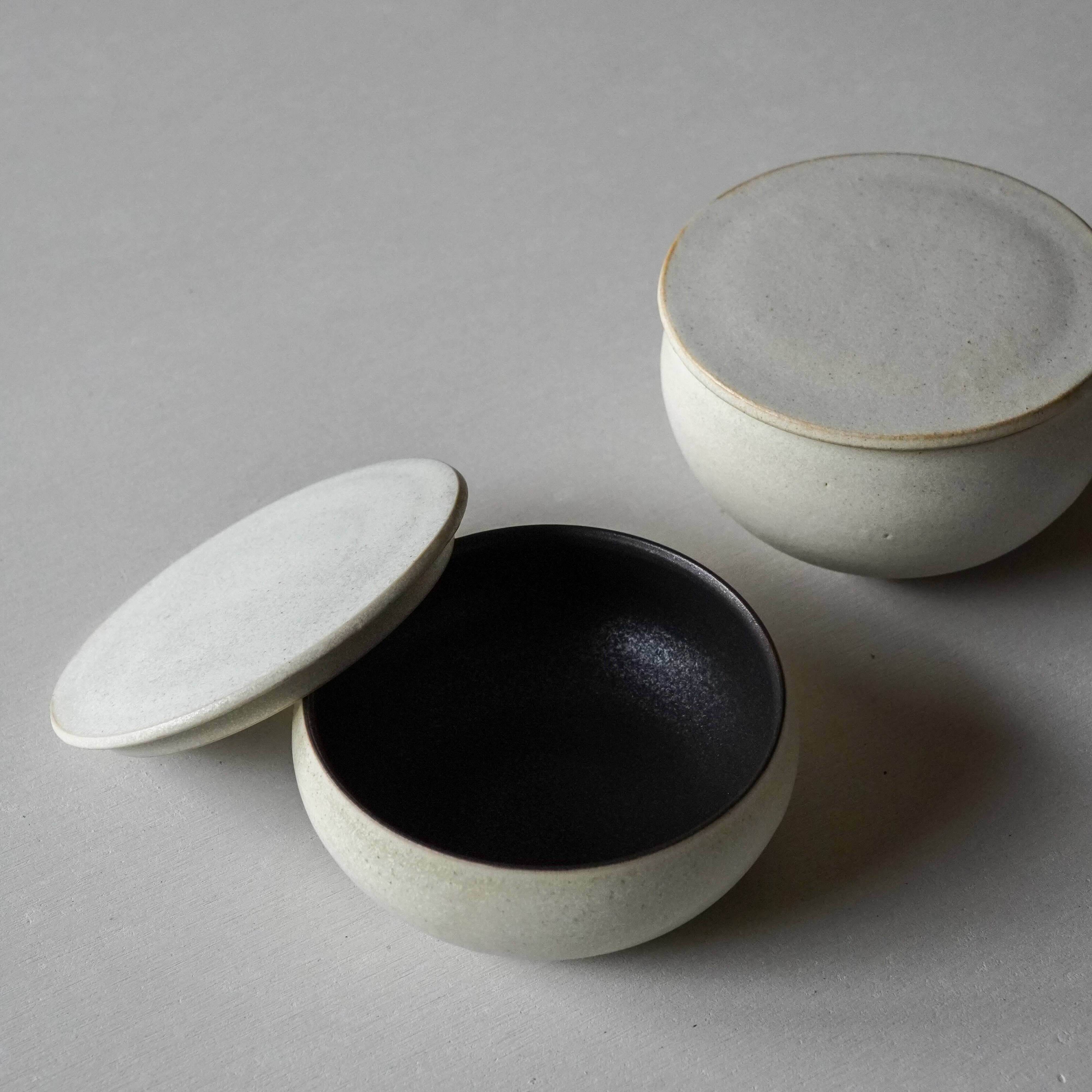 小野俊　黒鉄釉　蓋物　2点セット LIMITED】小野俊 / 黒鉄釉 蓋物（手なり）LL | MA STORE