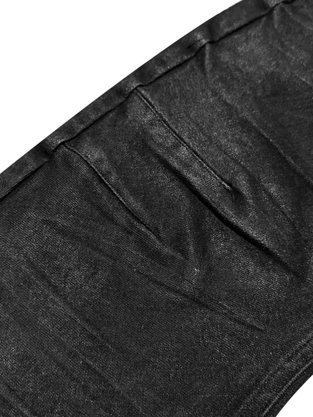 【CinderVein】Eyelet Rivet Coated Curved Denim Pants