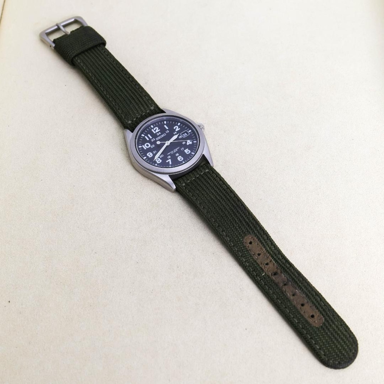 ◇美品 稼働 SEIKO 腕時計 ミリタリー デイト メンズ 新品電池 p 