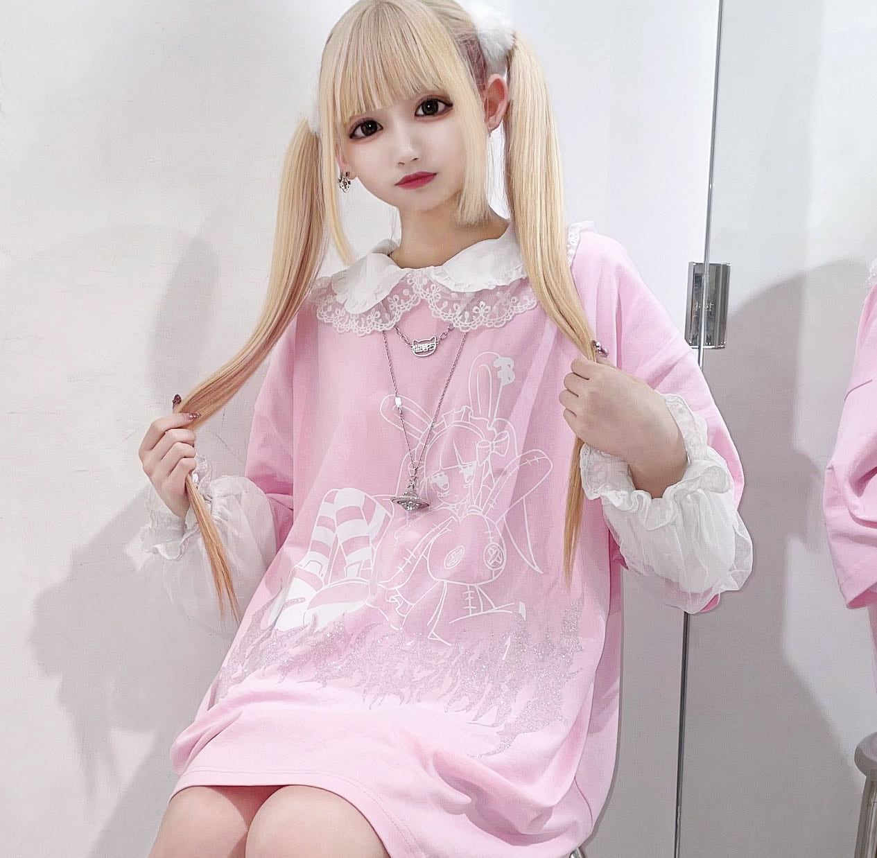 ラメウサGIRL BIG Tシャツ | VOLCAN&APHRODITE