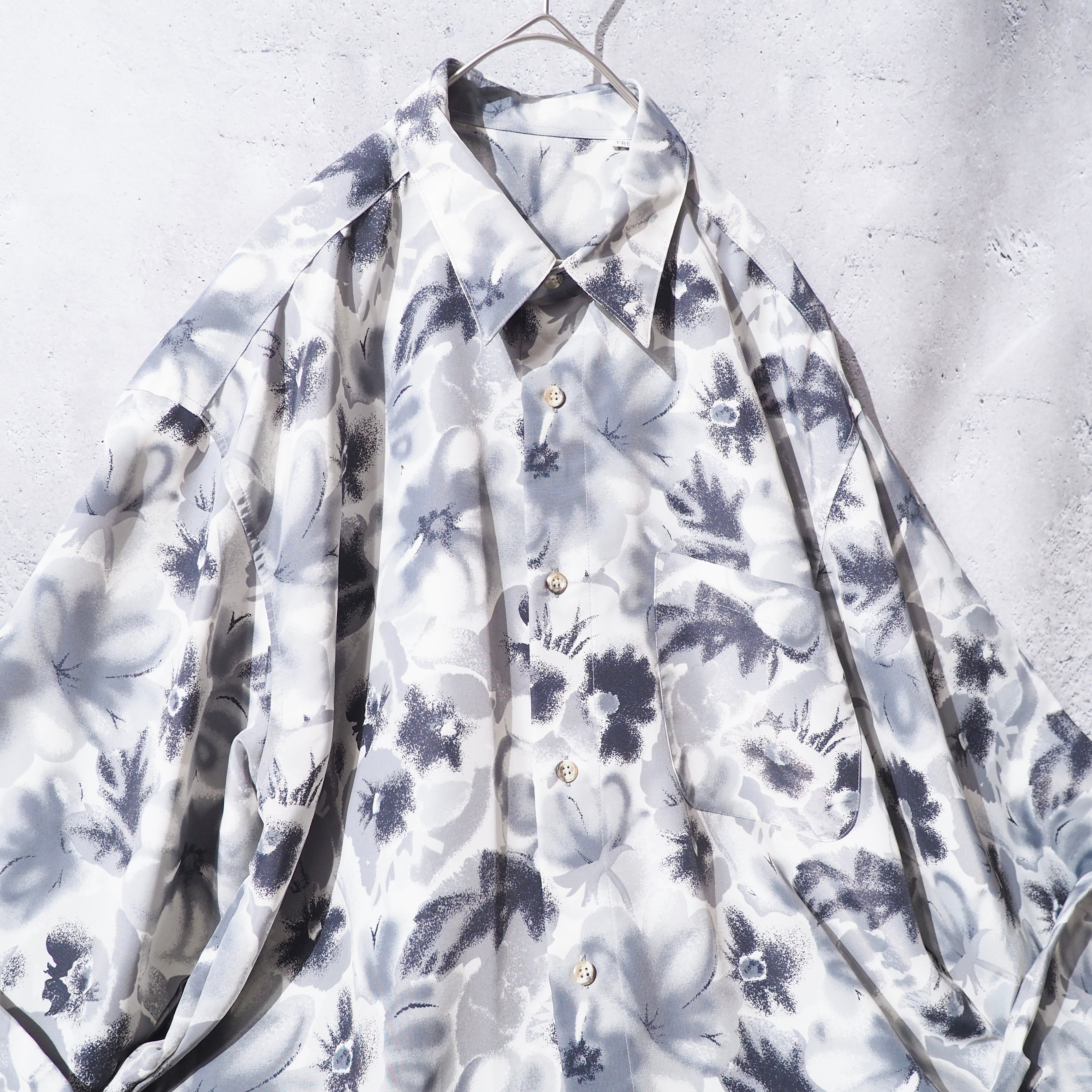 1990s Beautiful monotone Flower All Over vintage Drape loose shirt