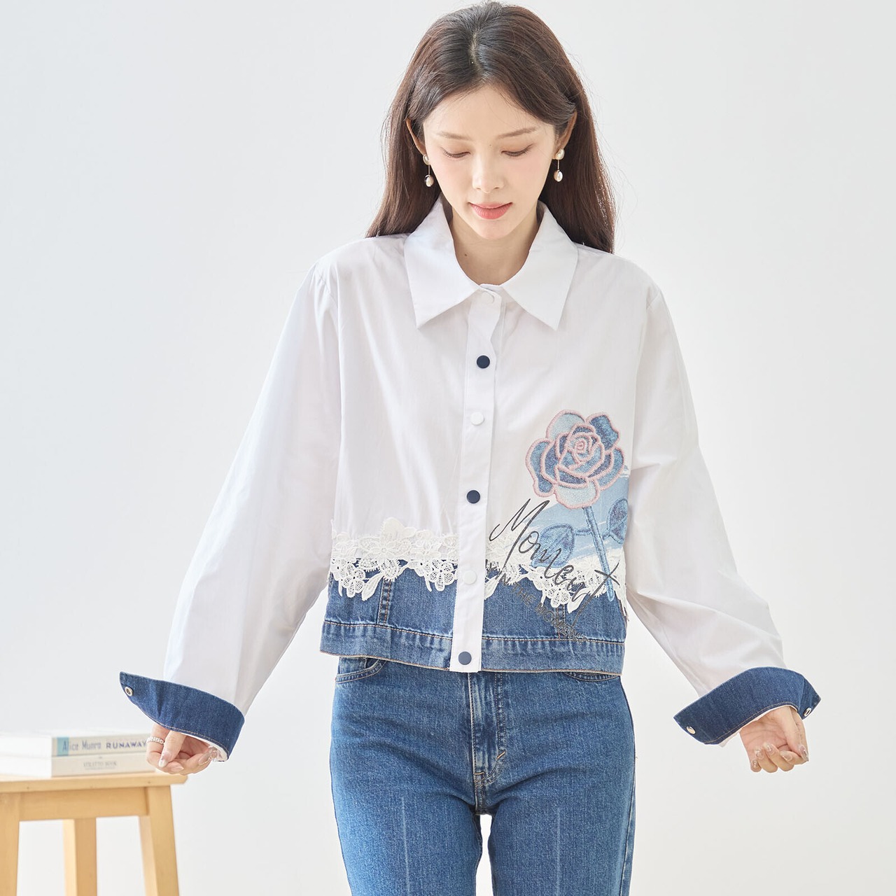 TRUBE ローズプリントデニムヘムクロップドシャツ【M~L】ホワイト