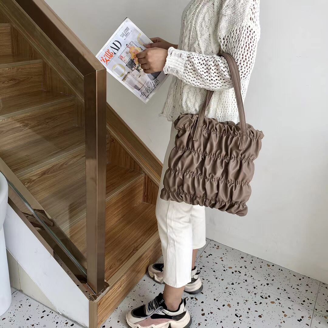 キルティングトートバッグ