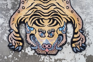 Tibetan Tiger Rug 《Sサイズ•シルク・シャンパンゴールド121》チベタンタイガーラグ