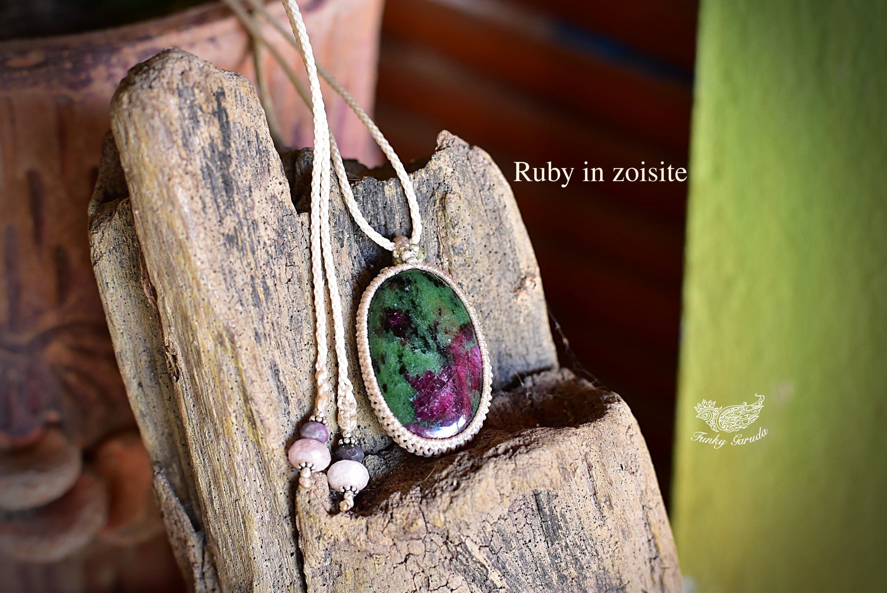 麗しい花と葉★高品質ルビーインゾイサイト シンプルマクラメペンダントruzy002