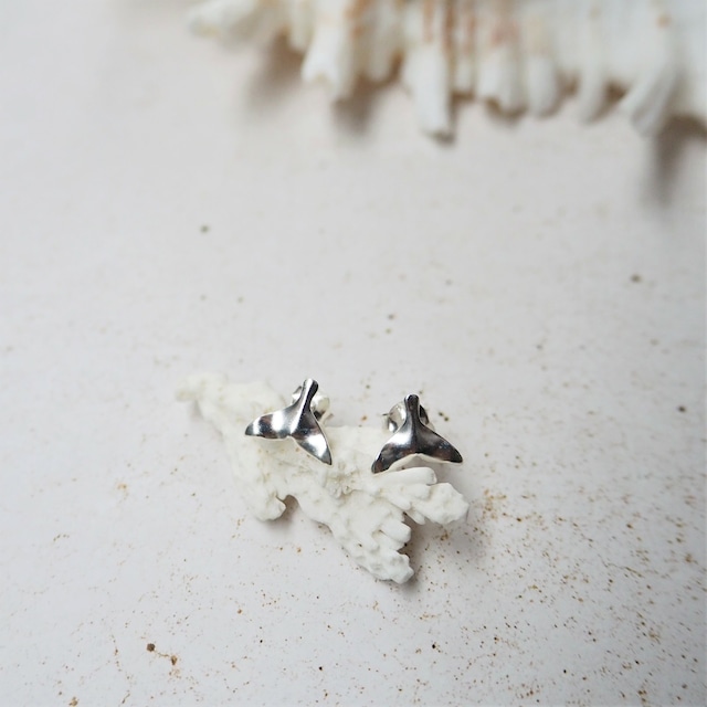 Silver Whaletail Pierced Earring《SILVER925》18380194 S2