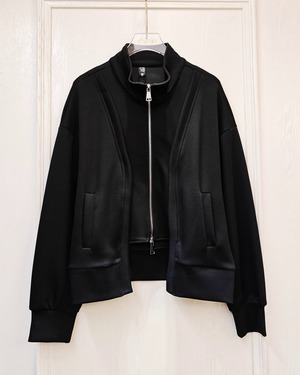 ブラックジップアップジャケット A0578