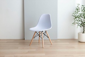 ミッドセンチュリーの代名詞 大人気イームズ チェア EAMES-DSW