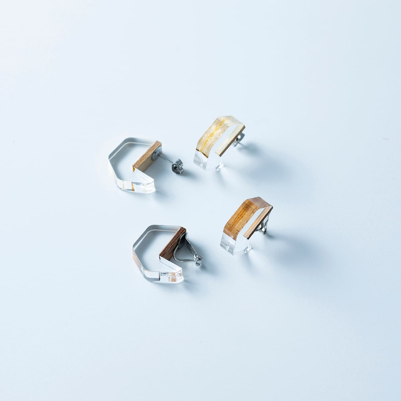 クリア六角形ピアス | plying accessory