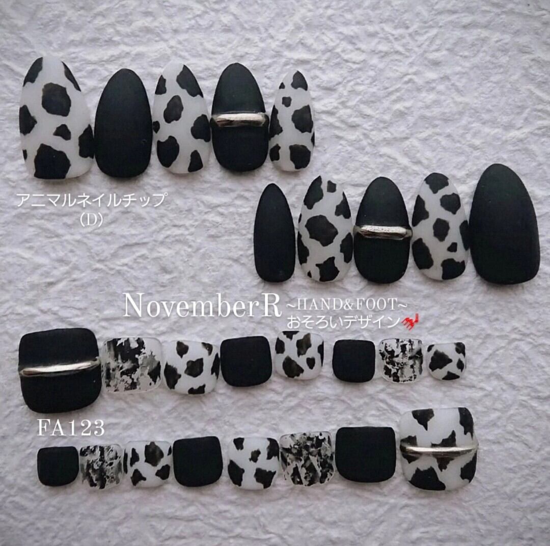 受注製作】¥1800\おまとめ割有/ブラックセパレート牛柄ネイルチップ