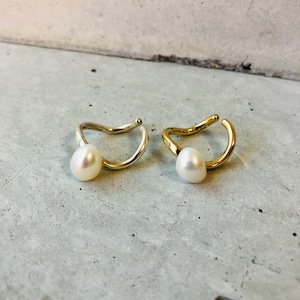 【LEF-09SV】Freshwater Baroque Pearl Ear cuff　