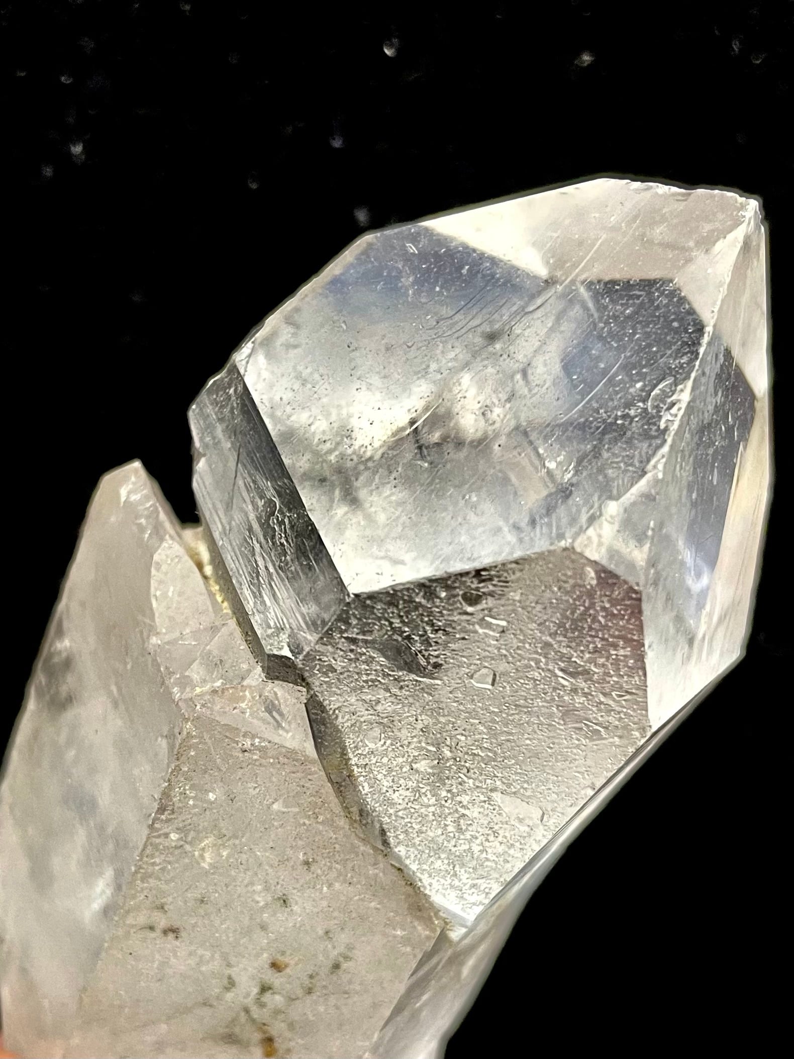 1) 変わり種G「シャーマンダウ・レインボー曲がり水晶」レコードキーパー