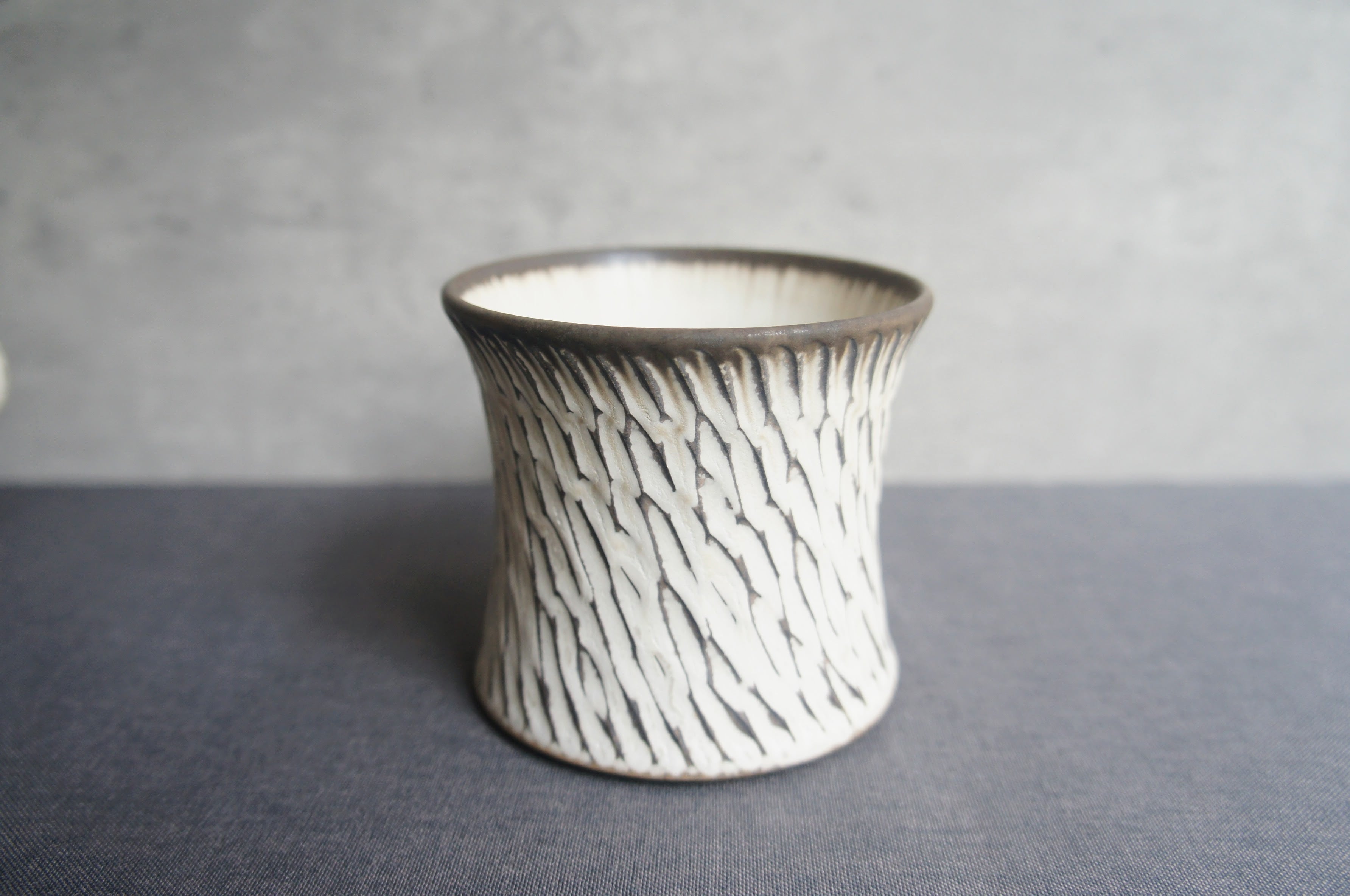 くびれマグ 日常をアートに変える一杯を (山本雅則 信楽焼 幸山窯