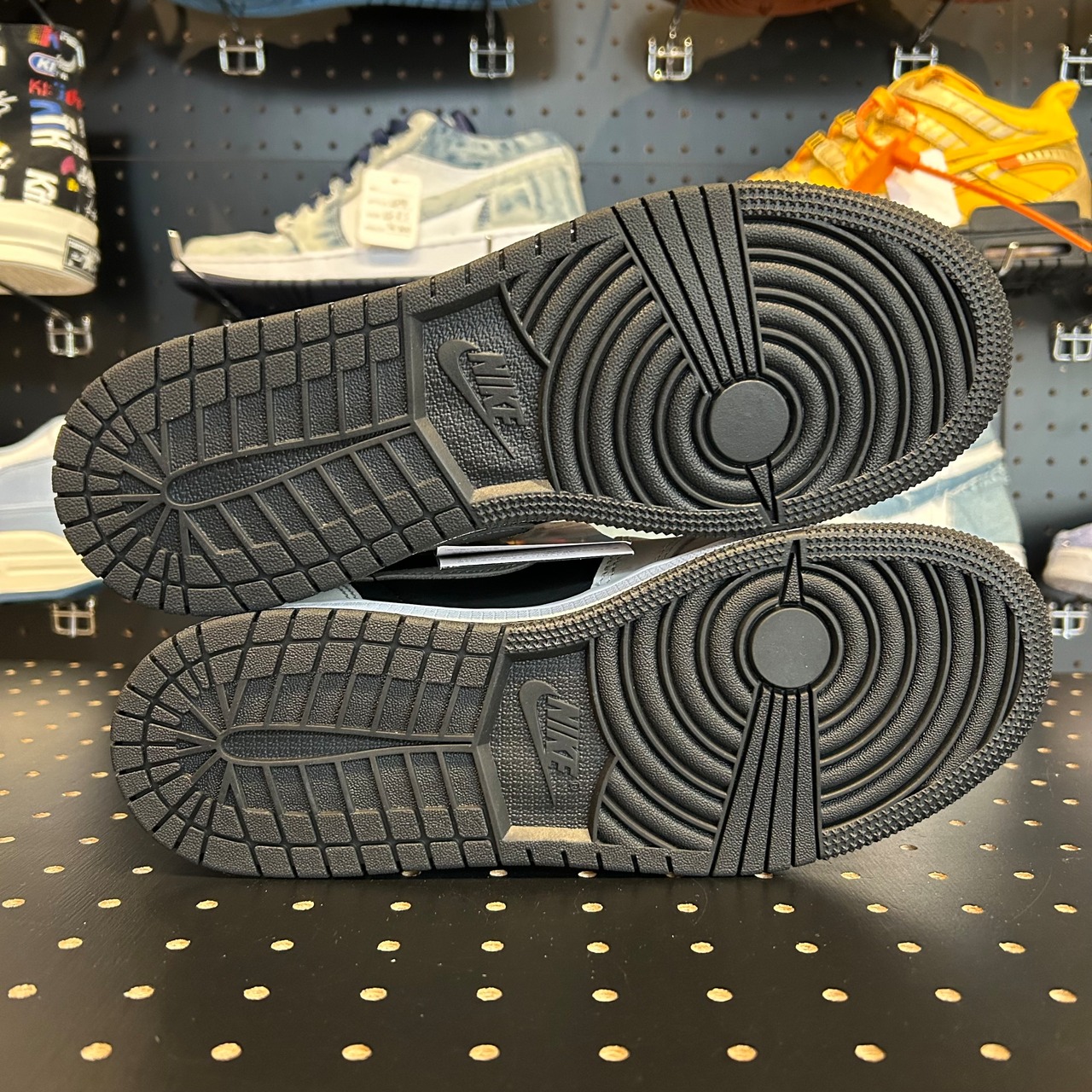 Nike GS Air Jordan 1 High OG  