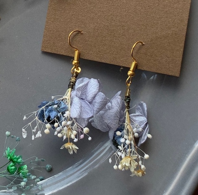 フラワーピアス