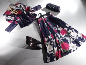 ★Ｌ☆華やかな花柄トップスとスカ－トのセット(OPN6546) 