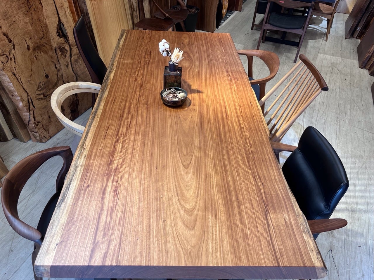 【大幅値下げ！】直接取引限定！一枚木のテーブル OUTLET】ベリ_2100×930×85_浅草本店_テーブル天板/一枚板 237-2 | 千年