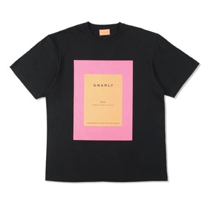 【GNARLY】 GNARLY Logo Tee / Black Pink