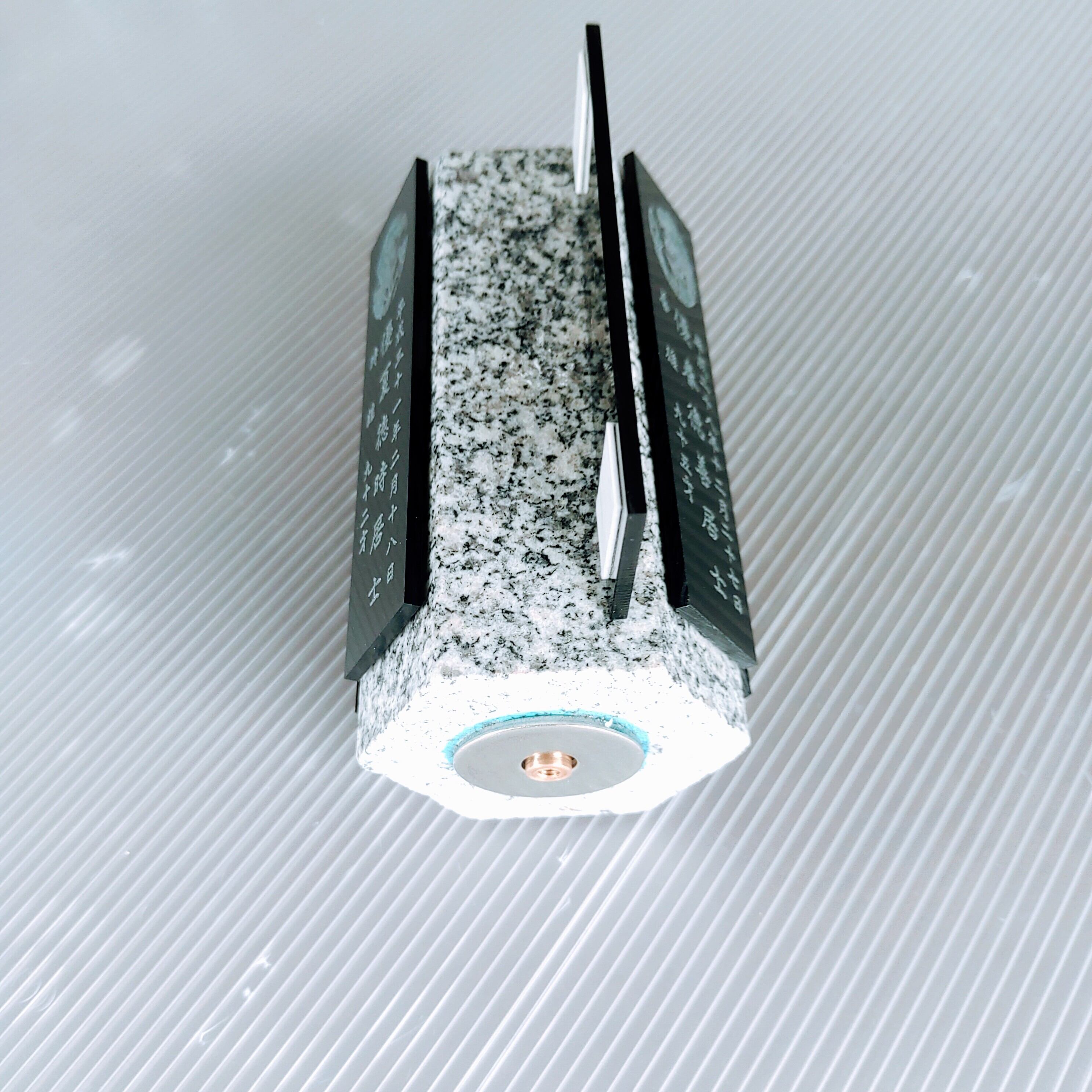 回転位牌 6人用悠想天回 6R60A白 6名様分