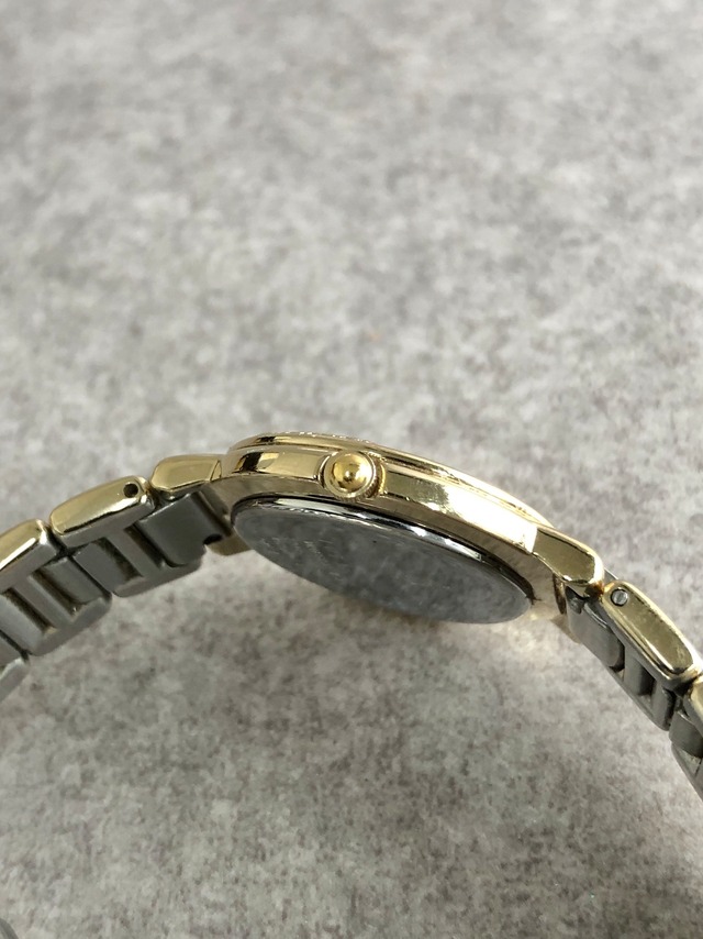 Yves Saint Laurent イヴ・サンローラン 腕時計 ゴールド ステンレススチール クウォーツ 2200-229789 Y vintage ヴィンテージ オールド kyi7bd