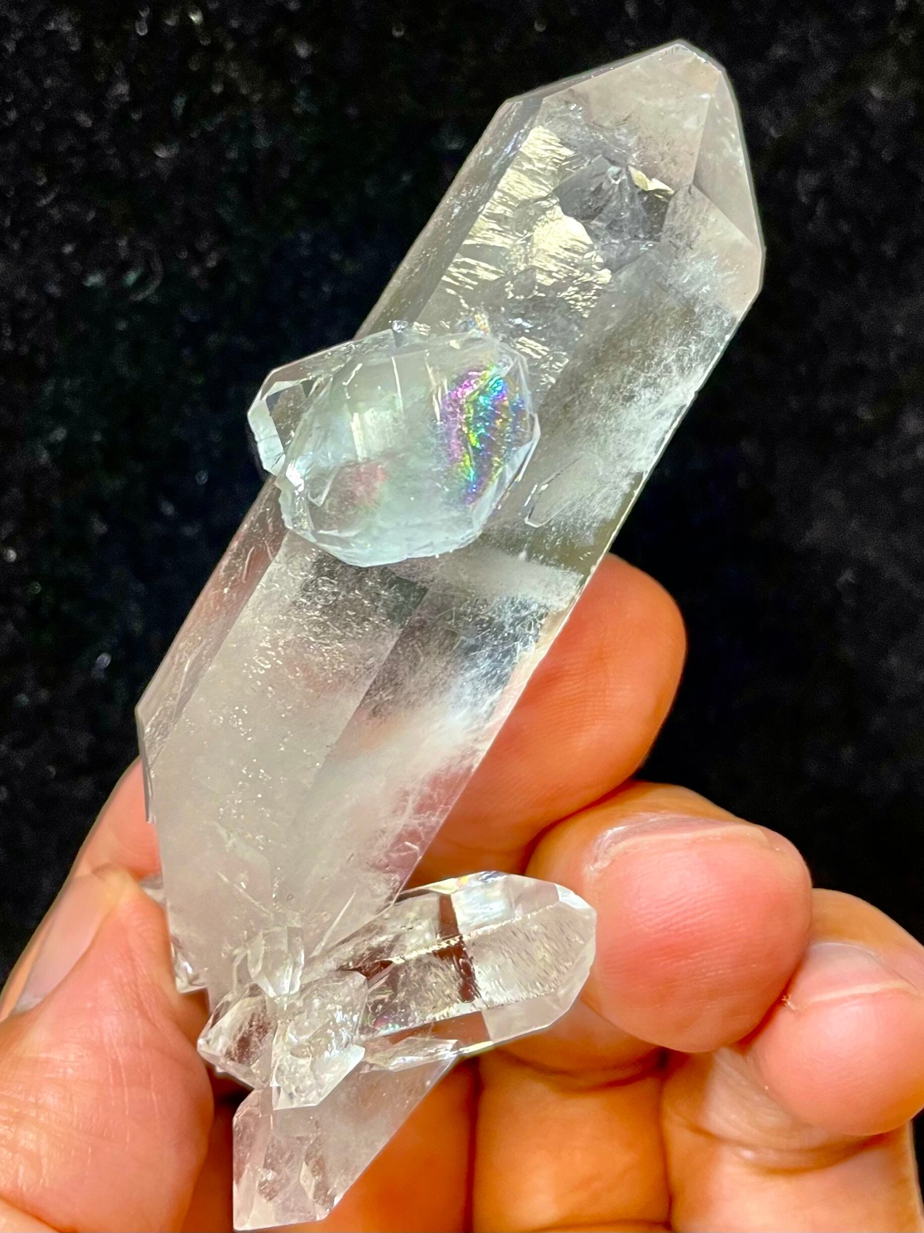 12) 珍品!「完全結晶DTクラスター」レインボークオーツ(変わり種F)