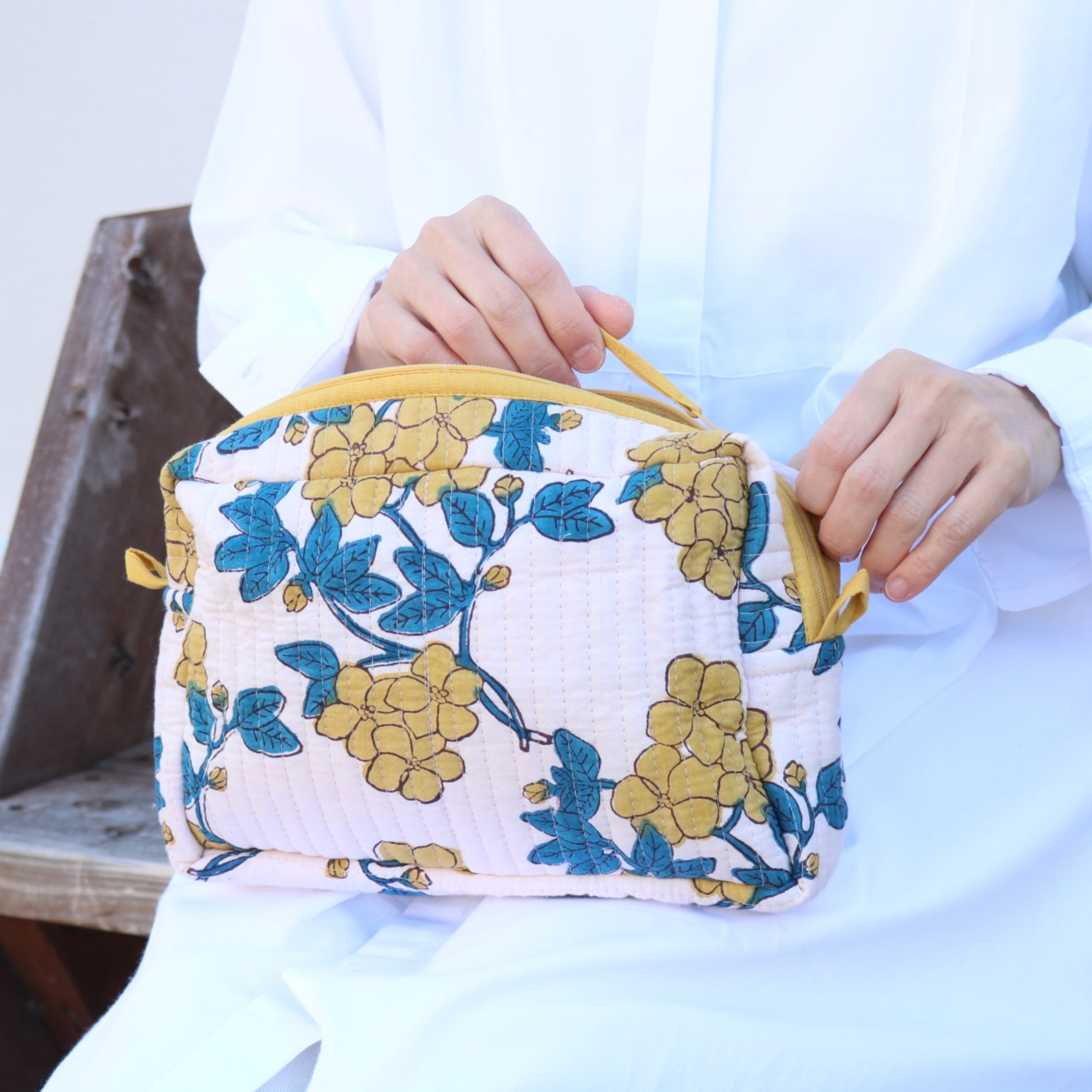 shesay ブロックプリント キルティングポーチ リブリーフラワー