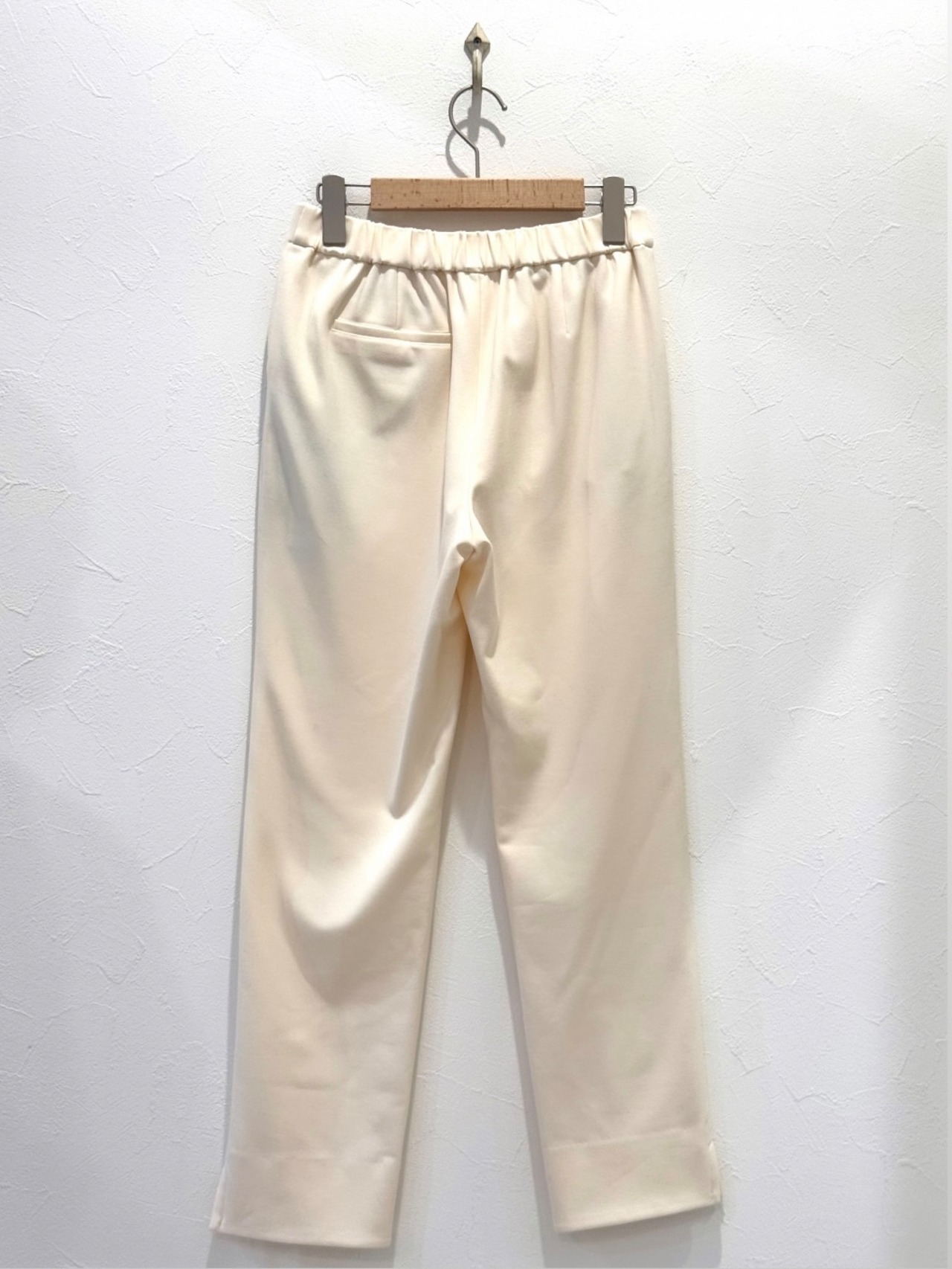 裏起毛裾スリットパンツ