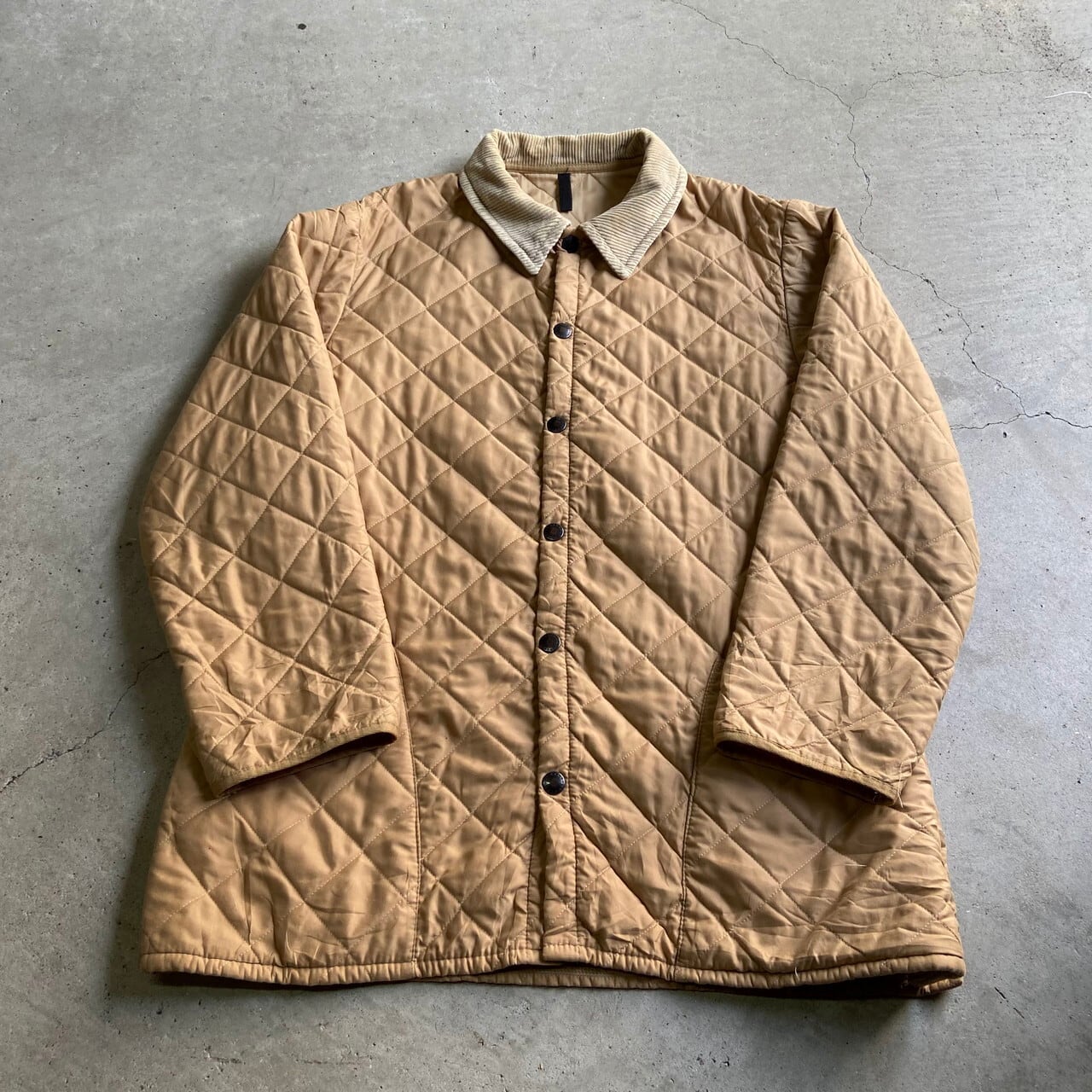 80〜90年代 ビンテージ 旧3ワラント 英国製 Barbour バブアー ESKDALE JACKET エスクデールジャケット  キルティングジャケット メンズL 古着 ベージュ ライドブラウン 茶色 80s 90s ヴィンテージ【ブルゾン・ジャケット】 | cave  古着屋【公式】古着通販サイト ...