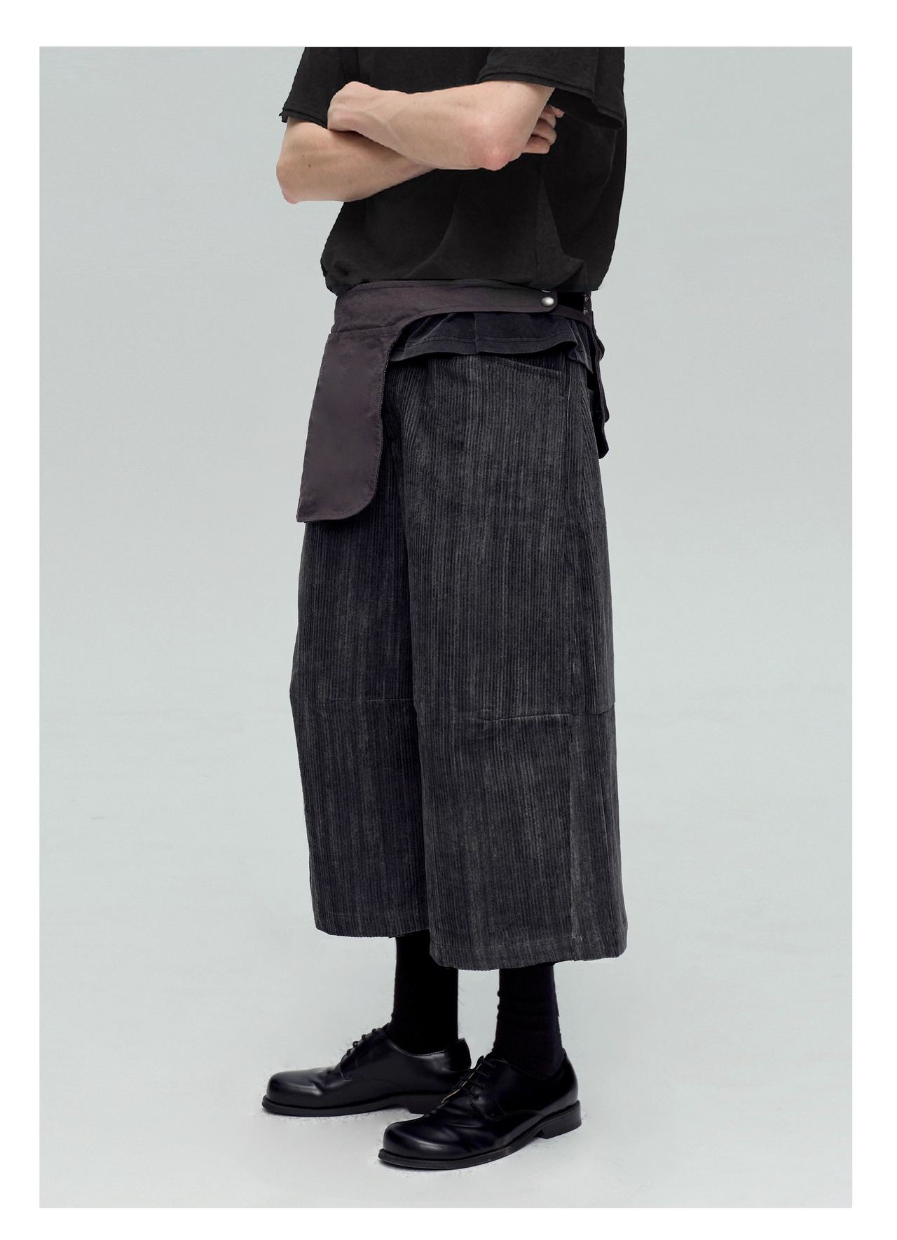 DECESOLO 25AW ルーズストライプ クロップドコーデュロイパンツ