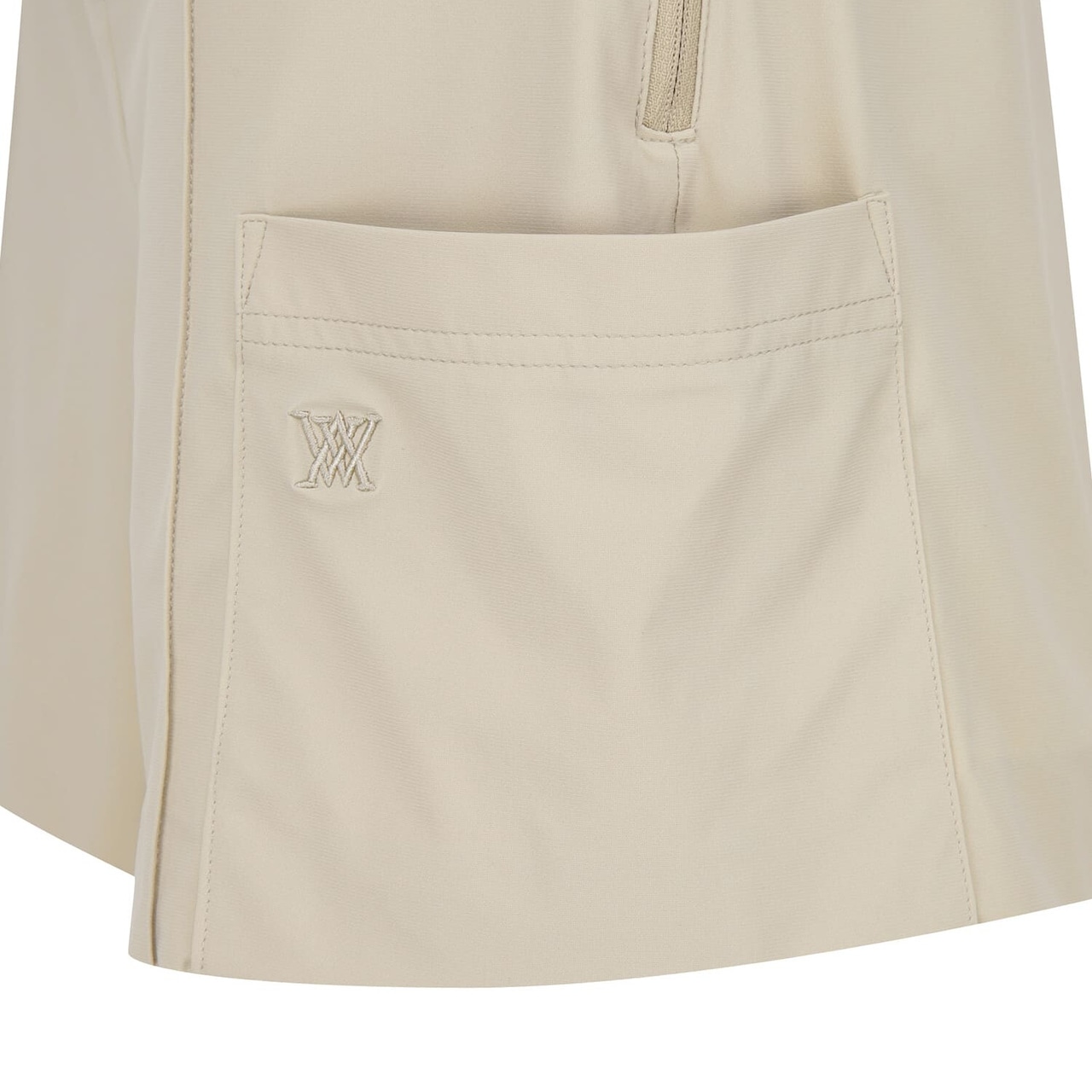 WOMEN SM ESSENTIAL COOL HALF PANTS