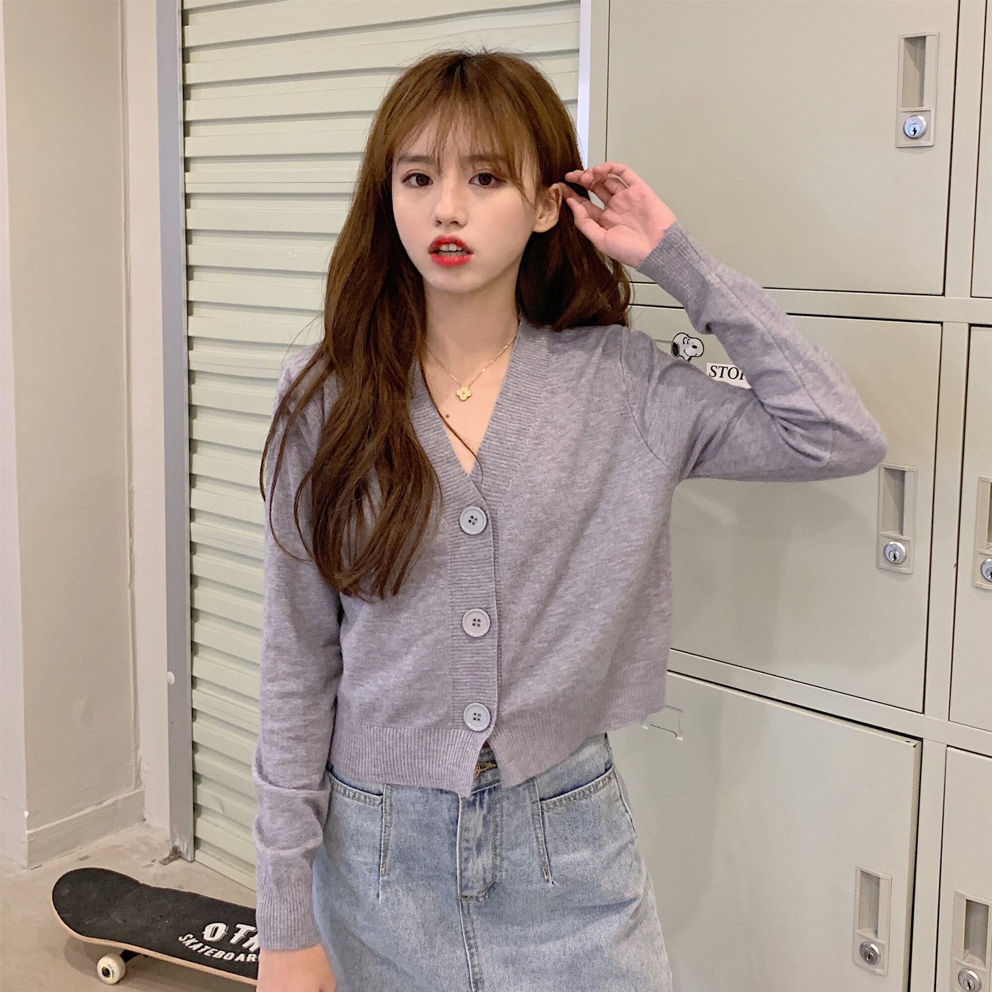 2020年秋新バージョンのブラックVネックセータートップレディース半袖カーディガン薄セータージャケット クレセントシティ4919195799