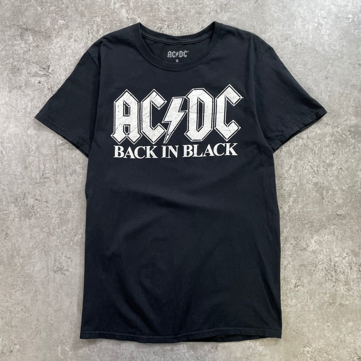 ACDC BACK IN BLACK Tシャツ メンズS 古着 アメカジ バンドTシャツ