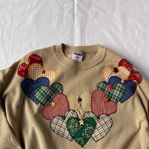 Heart applique sweatshirt