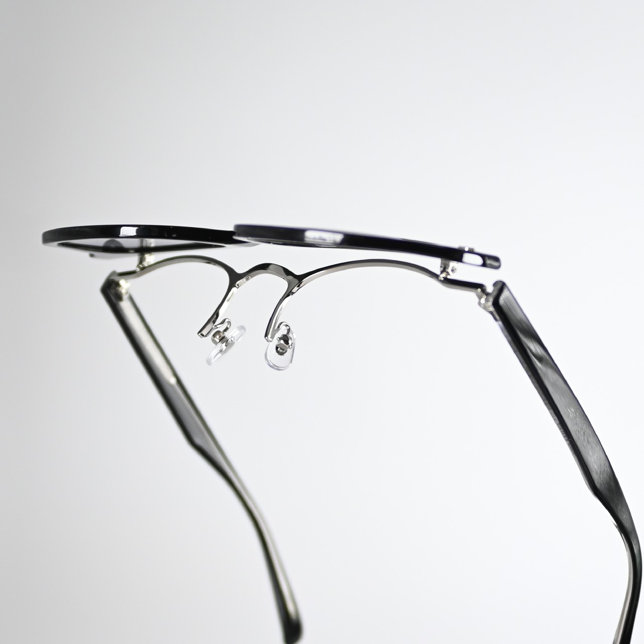 TURF PROJECT　跳ね上げ　日本製偏光レンズ搭載サングラス［TPGC-655］GOLF&CITY　二刀流デザイン　UV100％カット/UV400　ケース付き　形：トレンドウェリントン