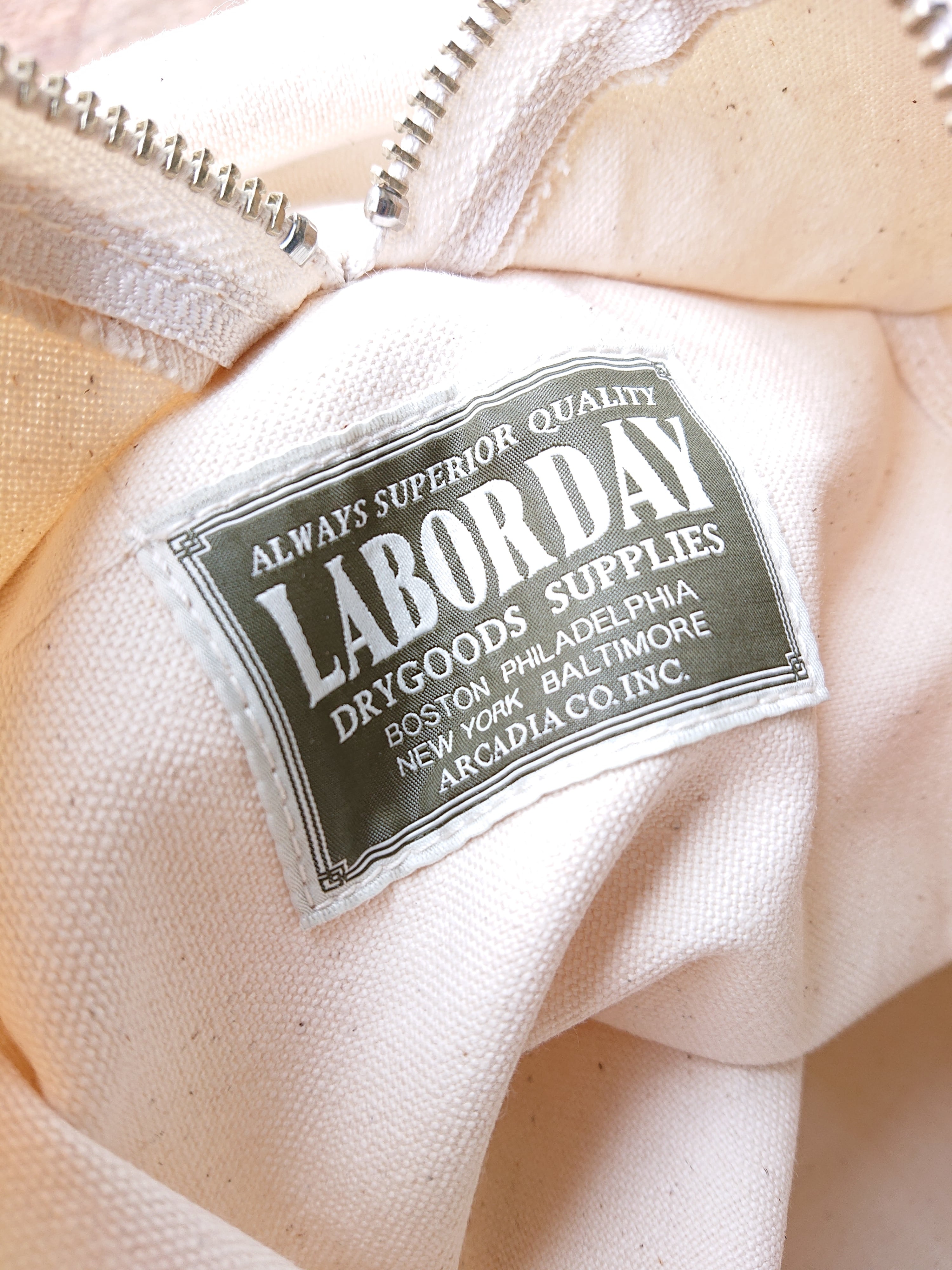 LABORDAY × BAA SIGNATURE NEWS PAPER BAG Natural/Black Color | BOW